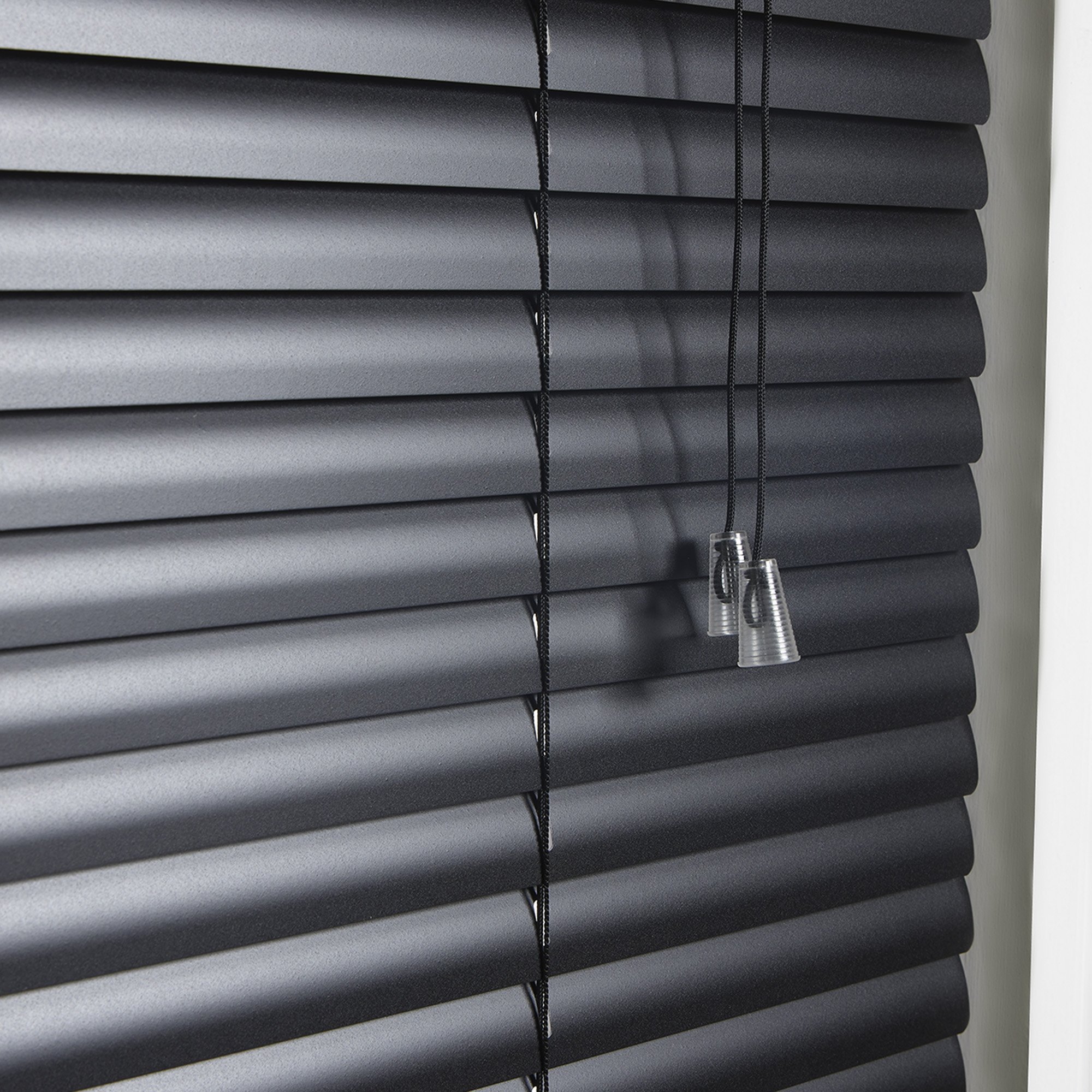 25MM ALUMINIUM VENETIAN BLIND MATTE BLACK - Image 5